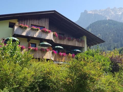 Gästehaus Schoeneweiß, Ehrwald
